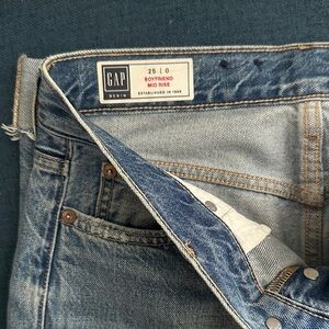 GAP womens Relaxed Fit Mid Rise Jeans